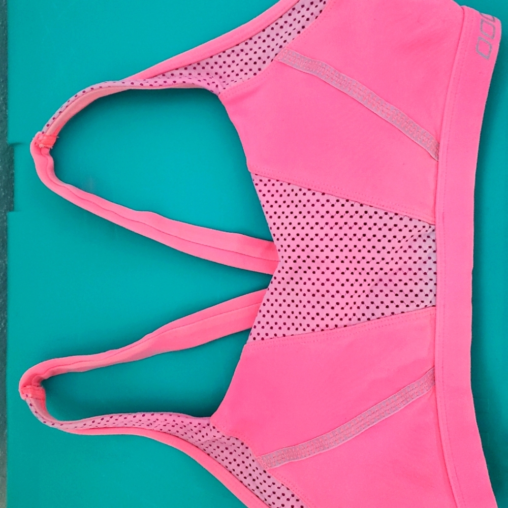 Lorna jane sports bra size medium